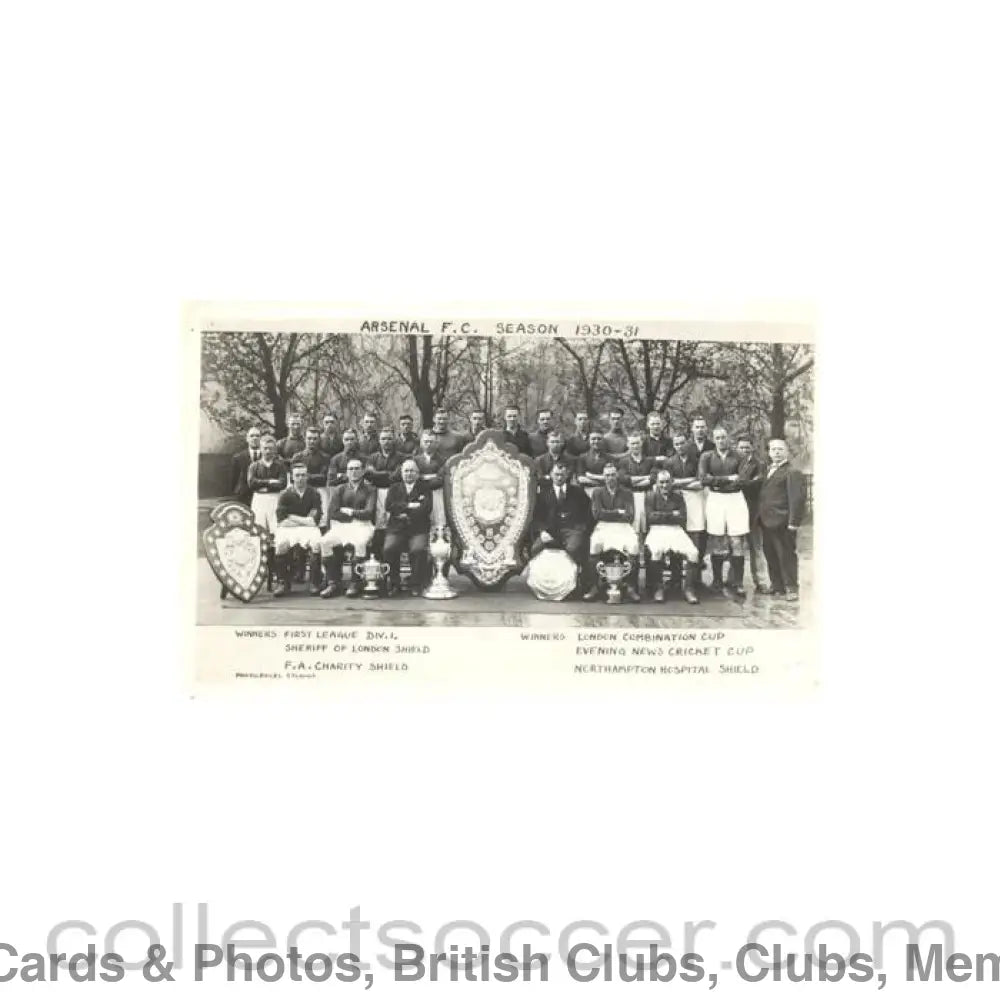 1930 - Arsenal team postcard of Season 1930-1931