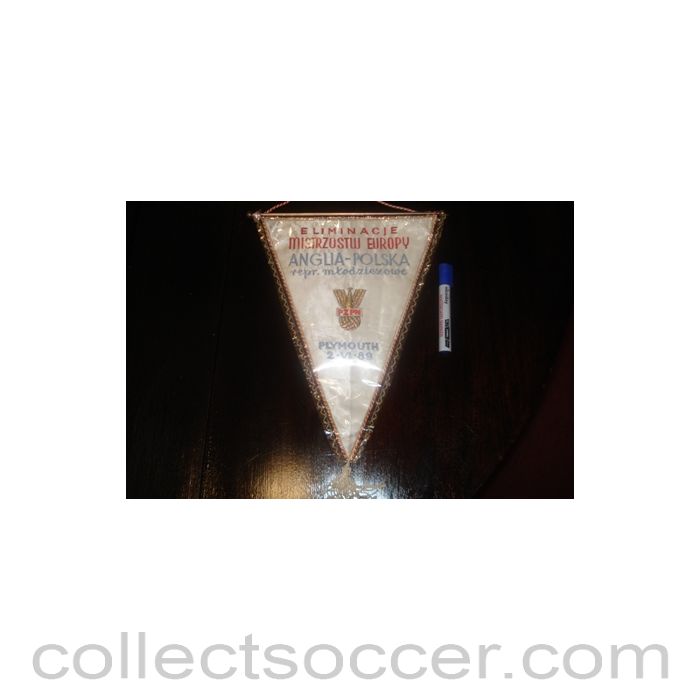 1989 - England U21 v Poland U21 at Plymouth 02/06/1989 Pennant
