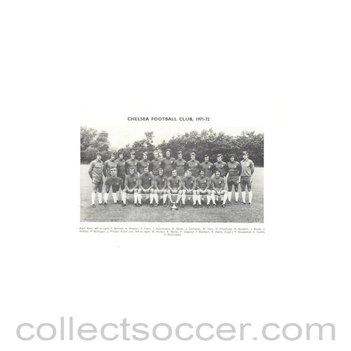1971 - Chelsea F.C. 1971-1972 magazine page team photograph