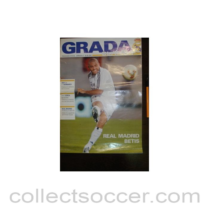 2003 Real Madrid v Real Betis official programme 30/08/2003