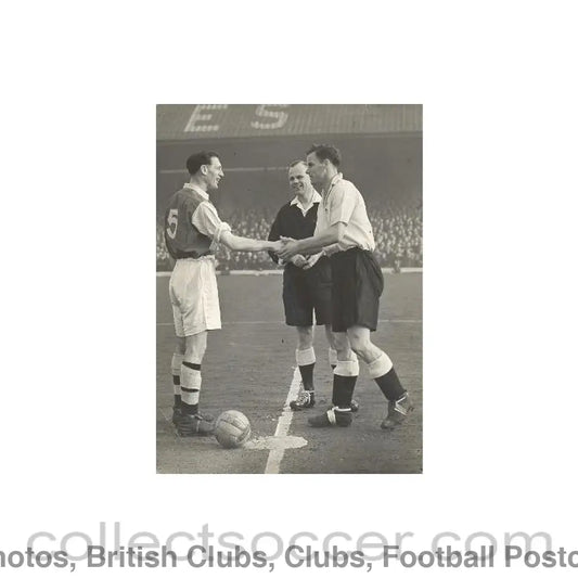 1935 - Arsenal v Portsmouth 14/09/1935 photograph
