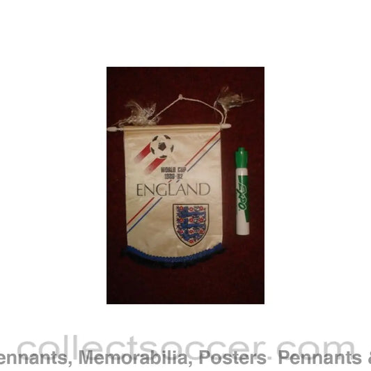1980 - England - World Cup 1980-1982 - Pennant once property of the football referee Neil Midgley
