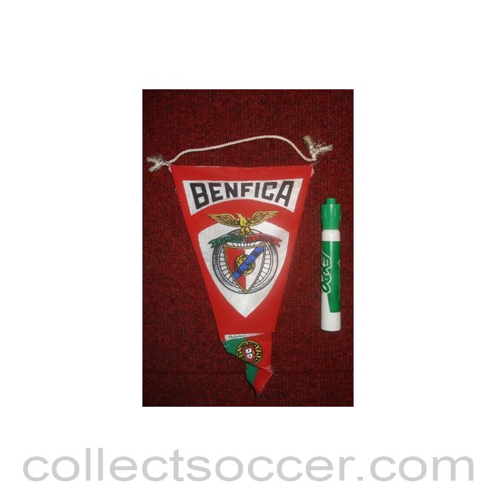 Benfica Pennant once property of the football referee Neil Midgley