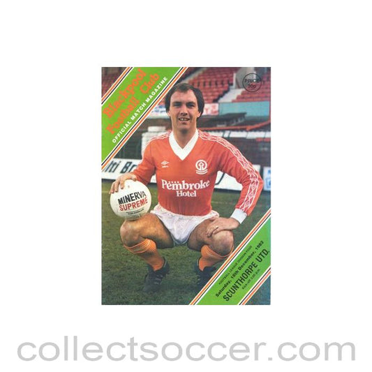 1982 - Blackpool v Scunthorpe United official programme 18/12/1982 Football League