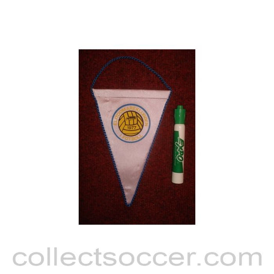 Elitdomareklubben Pennant awarded to the football referee Neil Midgley