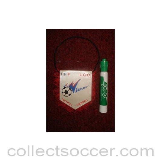 District Football small Pennant once property of the football referee Neil Midgley