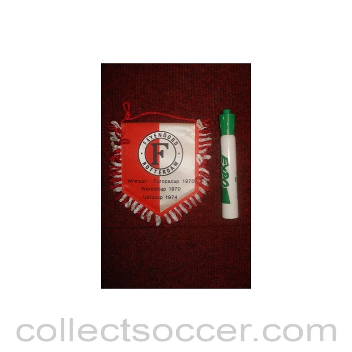 Feyenoord, Rotterdam small Pennant once property of the football referee Neil Midgley